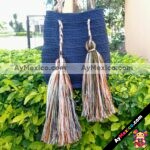 bj00101 Bolsa tejida con pompones artesanal azul marinomayoreo fabricante proveedor taller maquilador (1)