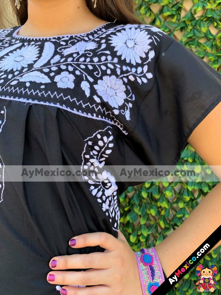 rj00517 Vestido de manta bordado a mano con diseño floral artesanal  mexicano para mujer hecho en Chiapas mayoreo fabrica 