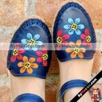zs00937 Huaraches artesanales color azul marino bordado de flores de piso mujer mayoreo fabricante calzado zapatos proveedor sandalias taller maquilador