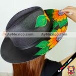aj00179 Lote de 3 piezas sombrero pintado a mano artesanal con diseño de girasol mayoreo fabricante proveedor ropa taller maquilador