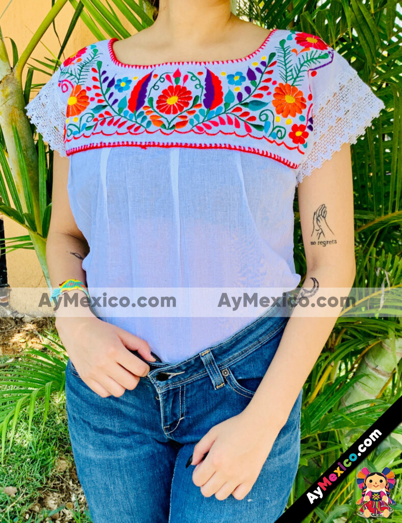 rj00641 Blusa de manta blanca bordada maquina de flores artesanal mexicano para mujer Chiapas fabrica - AyMexico.com