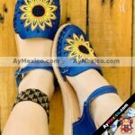 zs01004 Huaraches Mexicanos De Piso Mujer Color Azul De Piel Con diseño de flor bordado Hecho En Sahuayo Michoacanmayoreo fabricante calzado zapatos proveedor sandalias taller maquilador