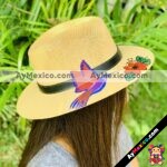 aj00205 sombrero artesanal sombrero pintado a mano diseño de colibri mayoreo fabricante proveedor ropa taller maquilador