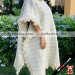 rj00817 Gabán Color Blanco Poncho de lana diseño de lineas Unitalla unisex hecho en Chiapas México mayoreo fabricante proveedor taller maquilador (2)