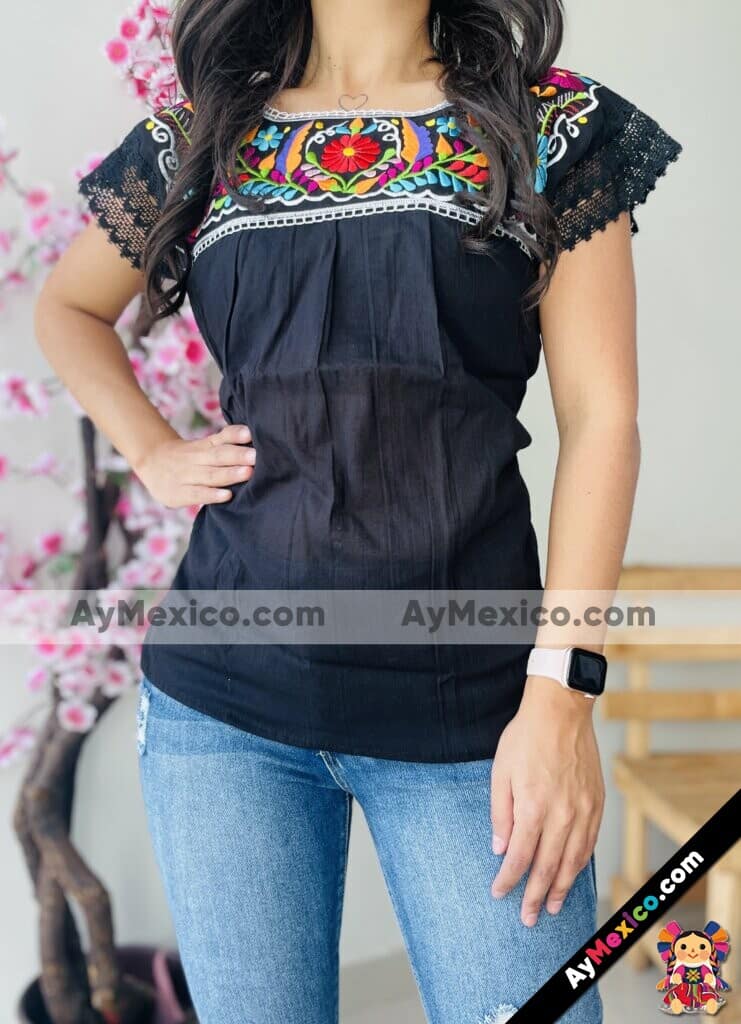 rj00640 Blusa de manta negro bordada a maquina diseño de flores con encaje  blanco artesanal mexicano para mujer hecho en Chiapas mayoreo fabrica 