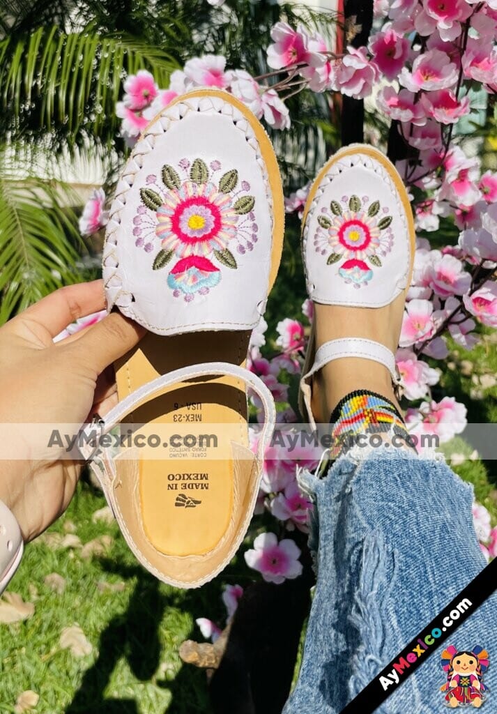 Zn 00043 Huaraches Artesanales Piso Para Mujer Blanco Bordado De Flor Multicolor Fabricante Calzado Mayoreo (1)