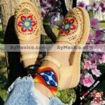 Zj 01031 Huaraches Artesanales Piso Para Mujer Beige Flor Multicolor Bordada Fabricante Calzado Mayoreo (1)